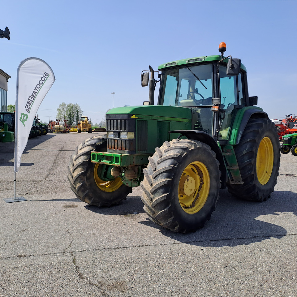 JOHN DEERE 6910 - Tracteur agricole: photos 1 JOHN DEERE 6910 - Tracteur agricole: photos 1