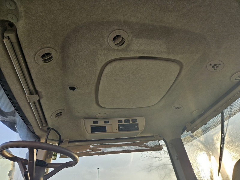 Tracteur agricole JOHN DEERE 8320R: photos 13