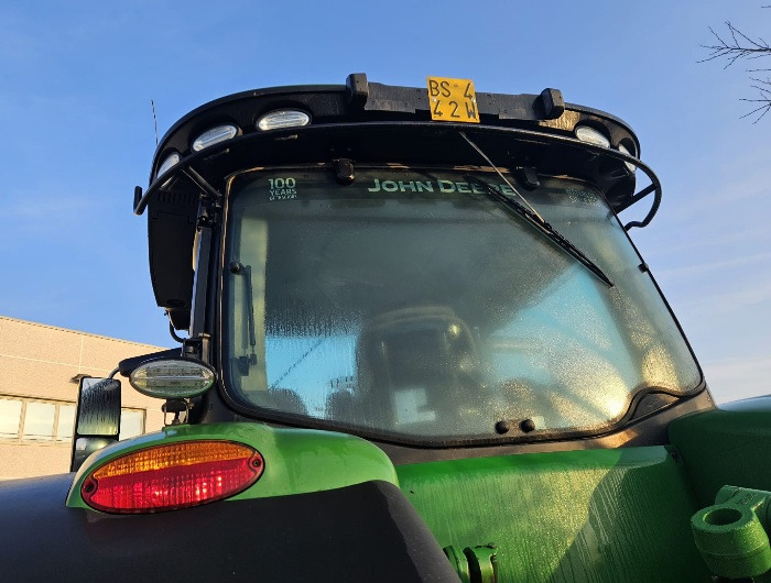 Tracteur agricole JOHN DEERE 8320R: photos 8