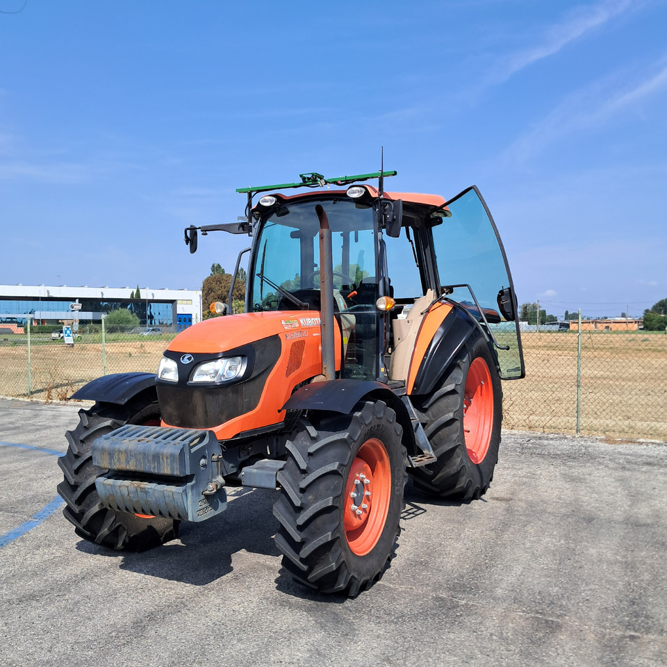KUBOTA M9960 - Tracteur agricole: photos 1 KUBOTA M9960 - Tracteur agricole: photos 1