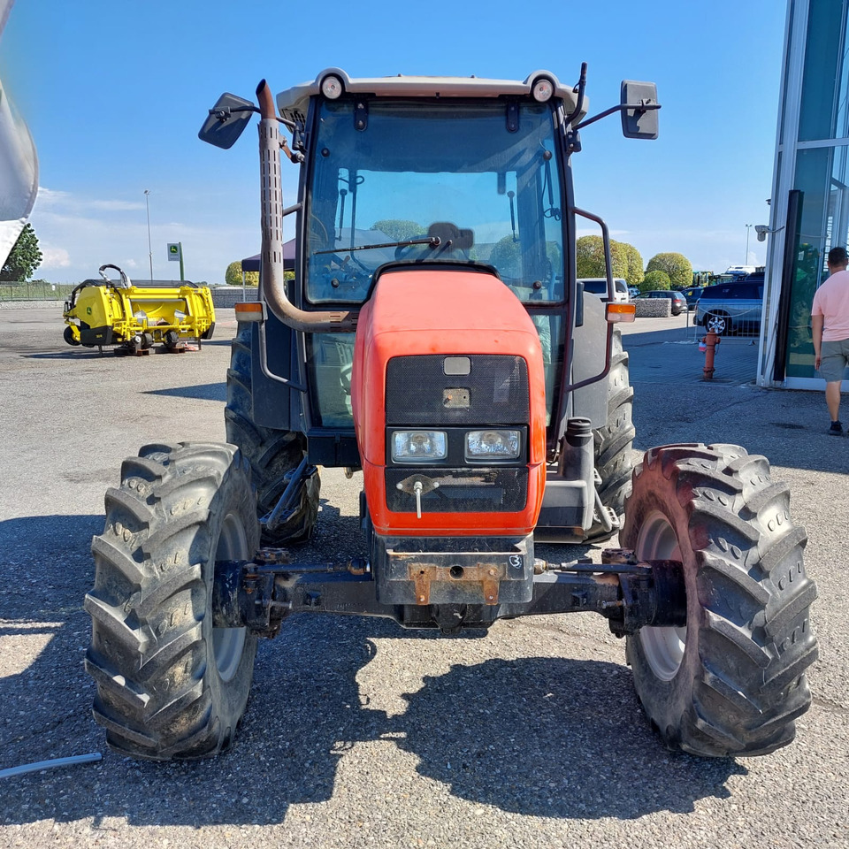 MASSEY FERGUSON 2430 ST - Tracteur agricole: photos 4 MASSEY FERGUSON 2430 ST - Tracteur agricole: photos 4
