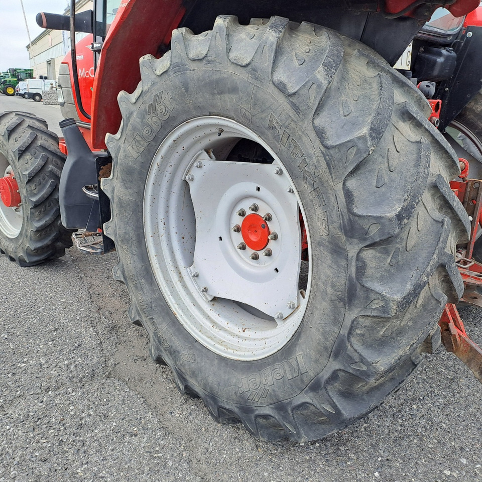 Mc CORMICK Cx85 Xtrashift - Tracteur agricole: photos 5 Mc CORMICK Cx85 Xtrashift - Tracteur agricole: photos 5