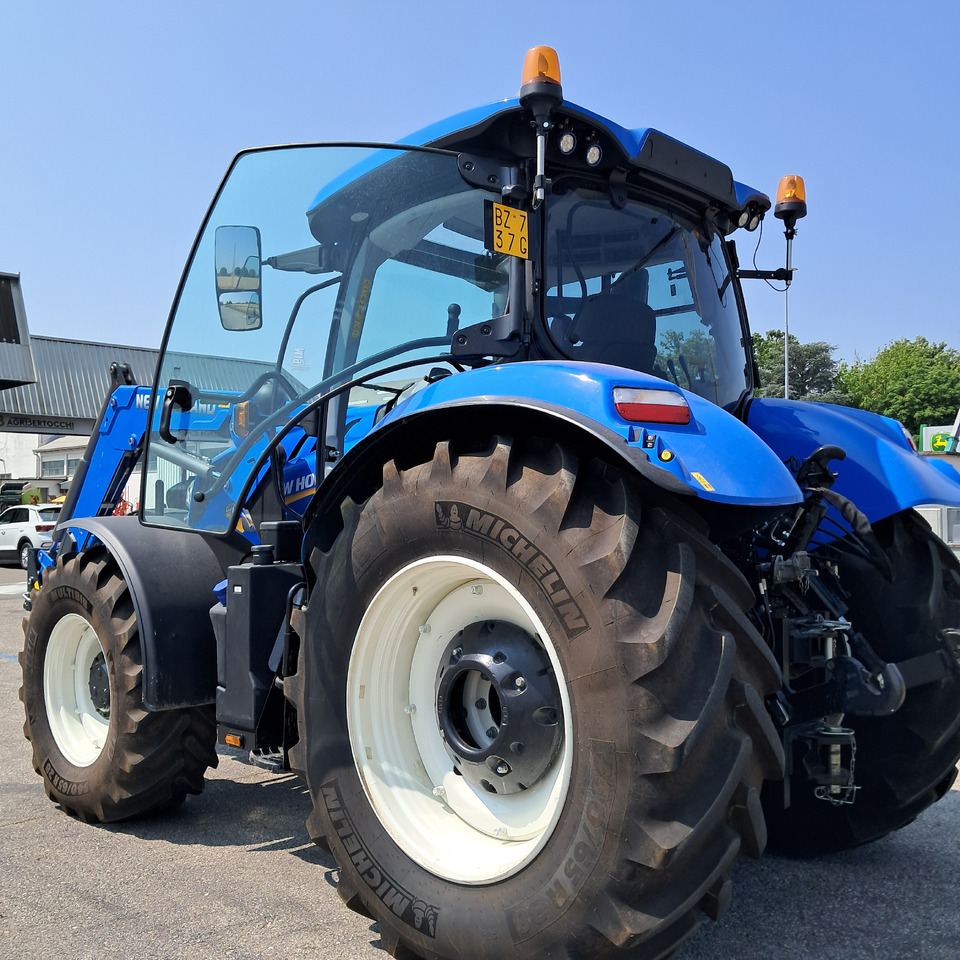 NEW HOLLAND T6 160 - Tracteur agricole: photos 3 NEW HOLLAND T6 160 - Tracteur agricole: photos 3