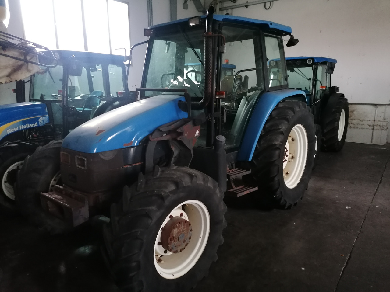 NEW HOLLAND TL 90 - Tracteur agricole: photos 3 NEW HOLLAND TL 90 - Tracteur agricole: photos 3