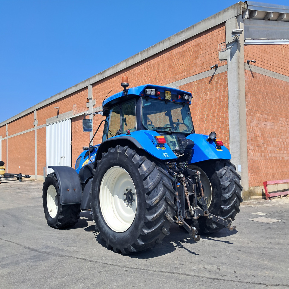 NEW HOLLAND TVT195 - Tracteur agricole: photos 3 NEW HOLLAND TVT195 - Tracteur agricole: photos 3