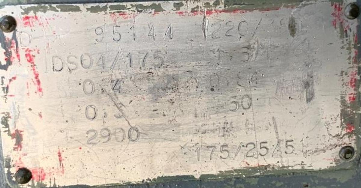 2 Doppelschleifböcke auf gem. Untergestell REMA - Machine à métaux: photos 5 2 Doppelschleifböcke auf gem. Untergestell REMA - Machine à métaux: photos 5