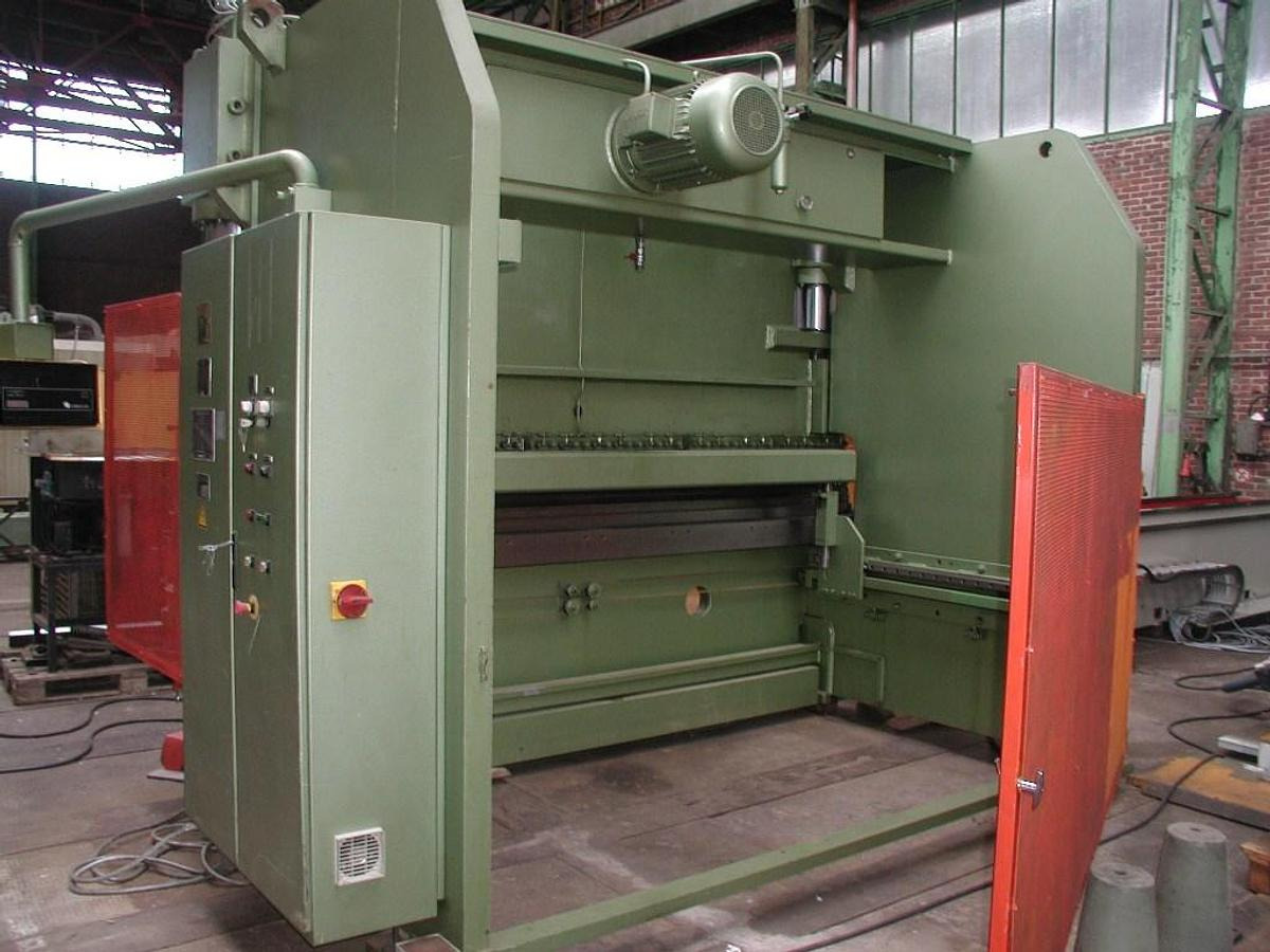 CNC-Abkantpresse EHT - Presse plieuse: photos 4 CNC-Abkantpresse EHT - Presse plieuse: photos 4