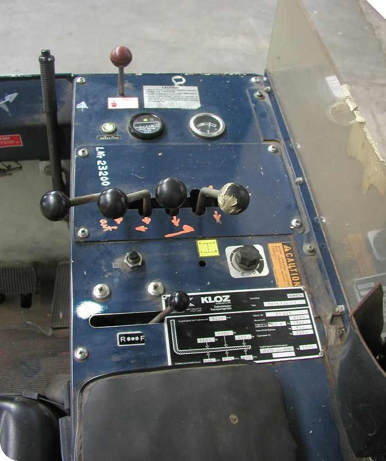 Gabelstapler KLOZ-KOMATSU - Chariot à mât rétractable: photos 5 Gabelstapler KLOZ-KOMATSU - Chariot à mât rétractable: photos 5