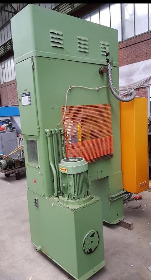 Hydr. Schnelläuferpresse DUNKES - Machine à métaux: photos 4 Hydr. Schnelläuferpresse DUNKES - Machine à métaux: photos 4