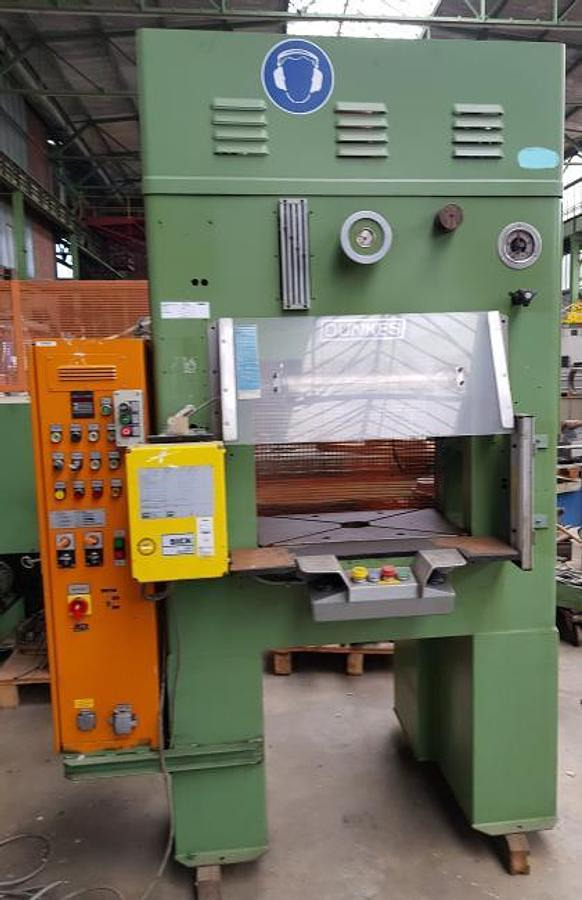 Hydr. Schnelläuferpresse DUNKES - Machine à métaux: photos 1 Hydr. Schnelläuferpresse DUNKES - Machine à métaux: photos 1