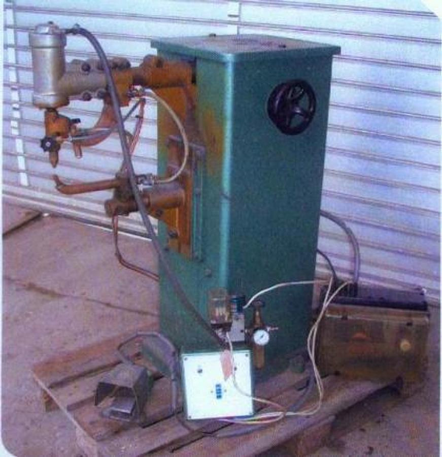 Punktschweißmaschine MÜLLER OPLADEN - Equipement de soudage: photos 1 Punktschweißmaschine MÜLLER OPLADEN - Equipement de soudage: photos 1