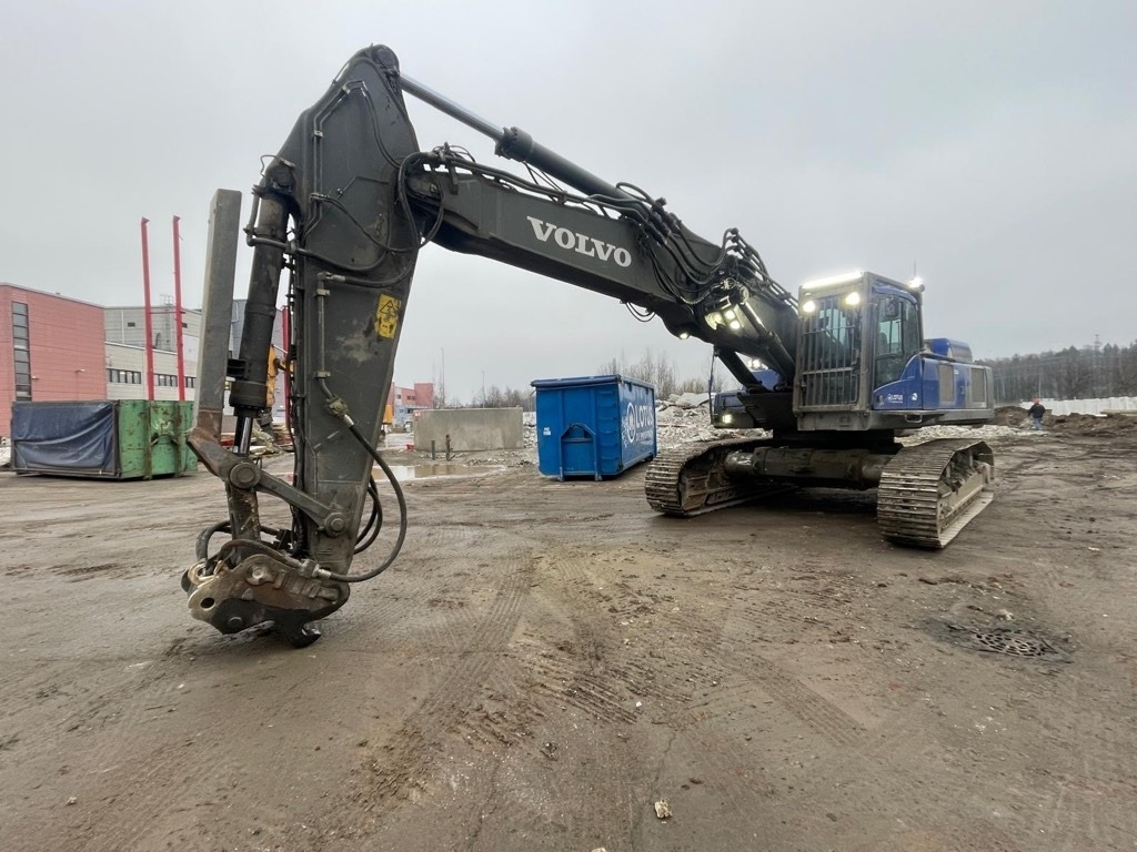 Volvo EC 480 DHR UHD 28m with 2 BOOMS - Pelle de démolition: photos 4 Volvo EC 480 DHR UHD 28m with 2 BOOMS - Pelle de démolition: photos 4