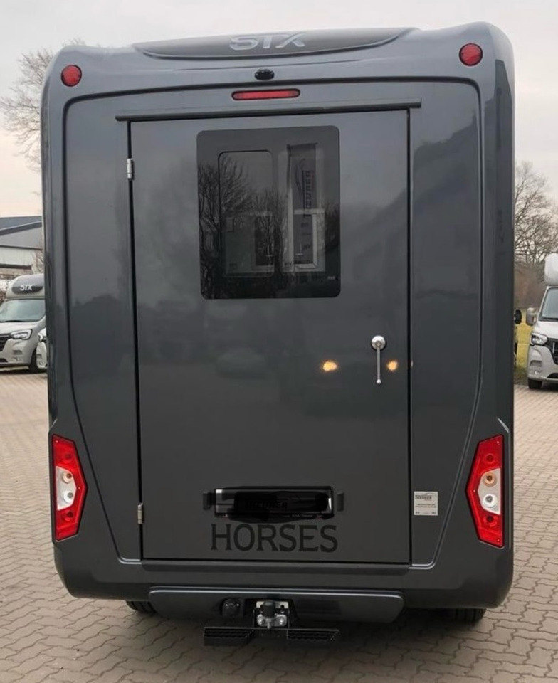 RENAULT Master - Camion chevaux: photos 3 RENAULT Master - Camion chevaux: photos 3
