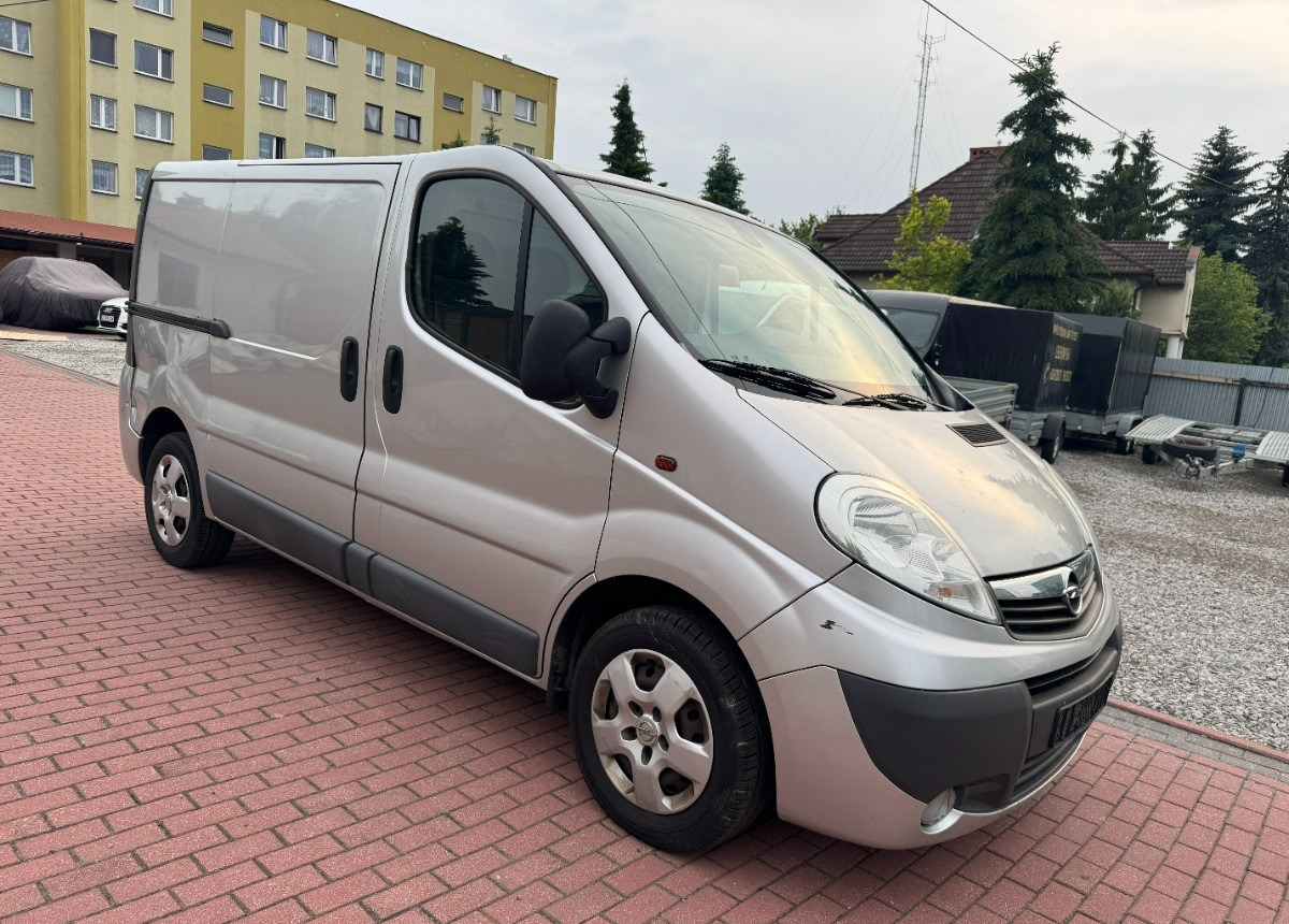 Opel Vivaro L1H1 Blaszak 3 osobowy Klimatyzacja - Fourgon utilitaire: photos 3 Opel Vivaro L1H1 Blaszak 3 osobowy Klimatyzacja - Fourgon utilitaire: photos 3