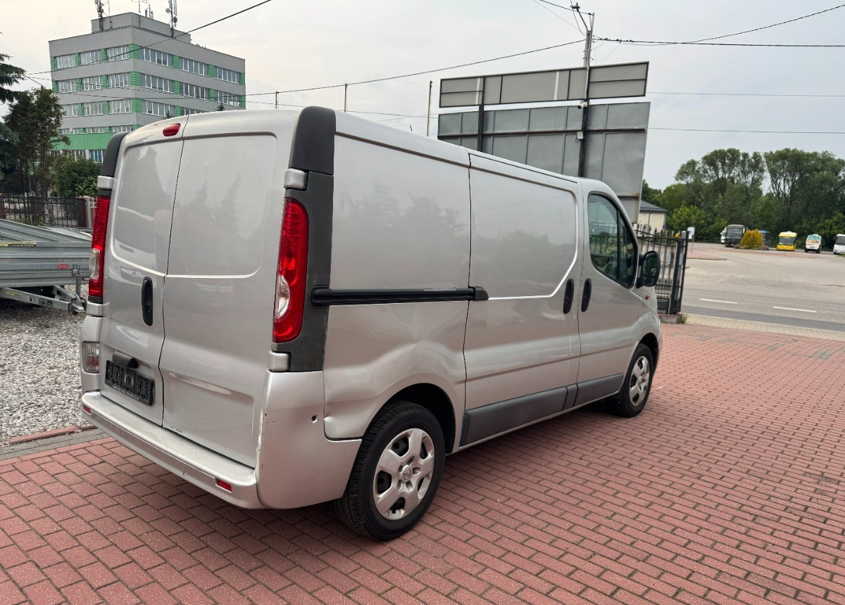 Opel Vivaro L1H1 Blaszak 3 osobowy Klimatyzacja - Fourgon utilitaire: photos 2 Opel Vivaro L1H1 Blaszak 3 osobowy Klimatyzacja - Fourgon utilitaire: photos 2
