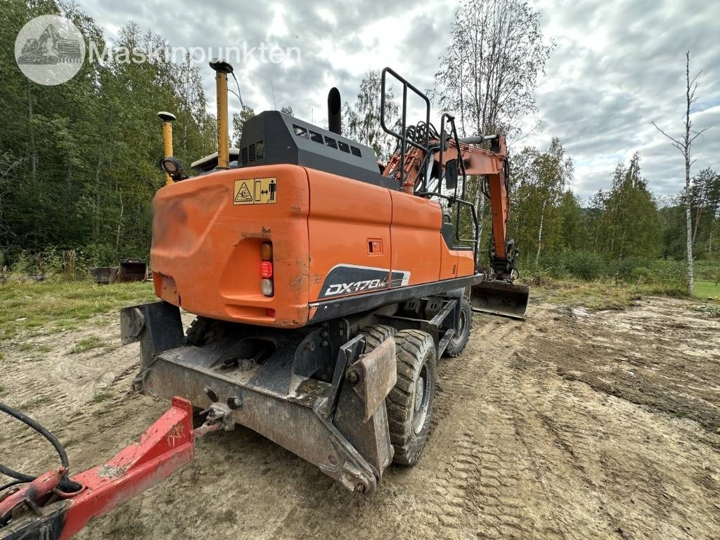 Doosan DX 170 W - Pelle sur pneus: photos 5 Doosan DX 170 W - Pelle sur pneus: photos 5