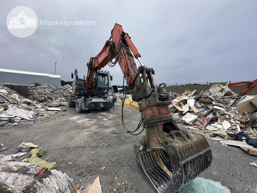 Hitachi ZX 170 W-6 - Pelle sur pneus: photos 4 Hitachi ZX 170 W-6 - Pelle sur pneus: photos 4