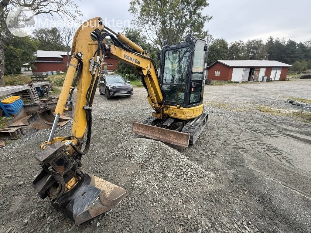 Komatsu PC 26 MR - Mini pelle: photos 1 Komatsu PC 26 MR - Mini pelle: photos 1