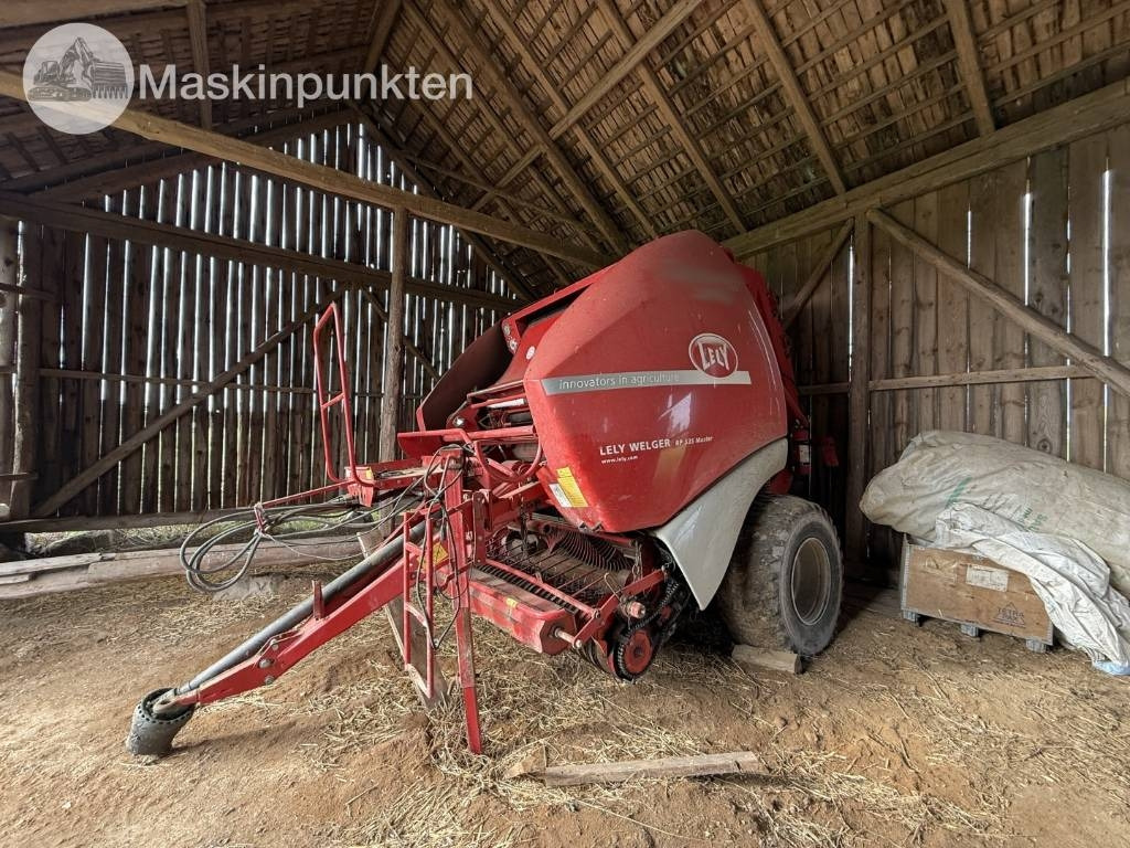 Lely Welger RP 535 Master - Presse à balles rondes: photos 1 Lely Welger RP 535 Master - Presse à balles rondes: photos 1