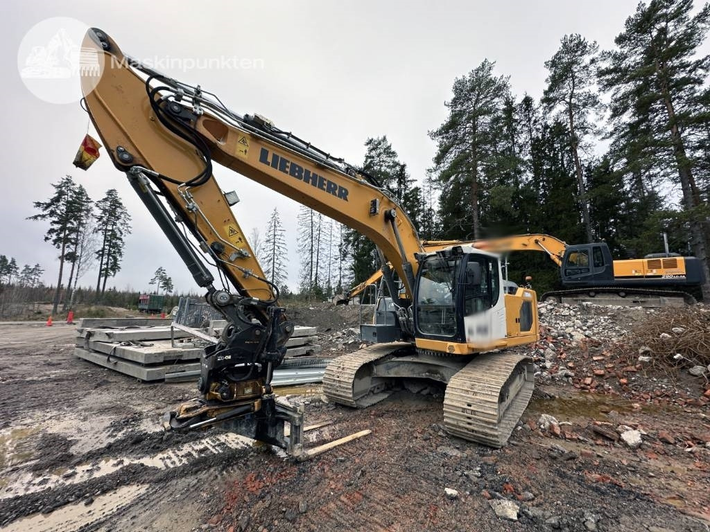 Liebherr R 924 LC - Pelle sur chenille: photos 2 Liebherr R 924 LC - Pelle sur chenille: photos 2