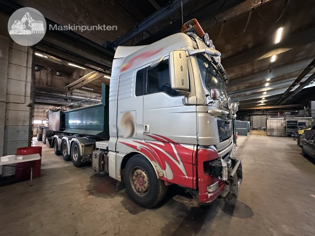 MAN TGX 35.540 - Camion ampliroll: photos 2 MAN TGX 35.540 - Camion ampliroll: photos 2