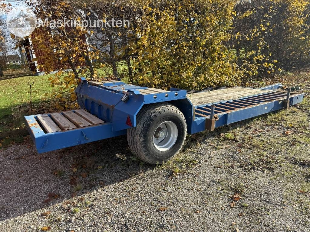 Maskintrailer Till traktor - Remorque porte-engin surbaissée: photos 1 Maskintrailer Till traktor - Remorque porte-engin surbaissée: photos 1
