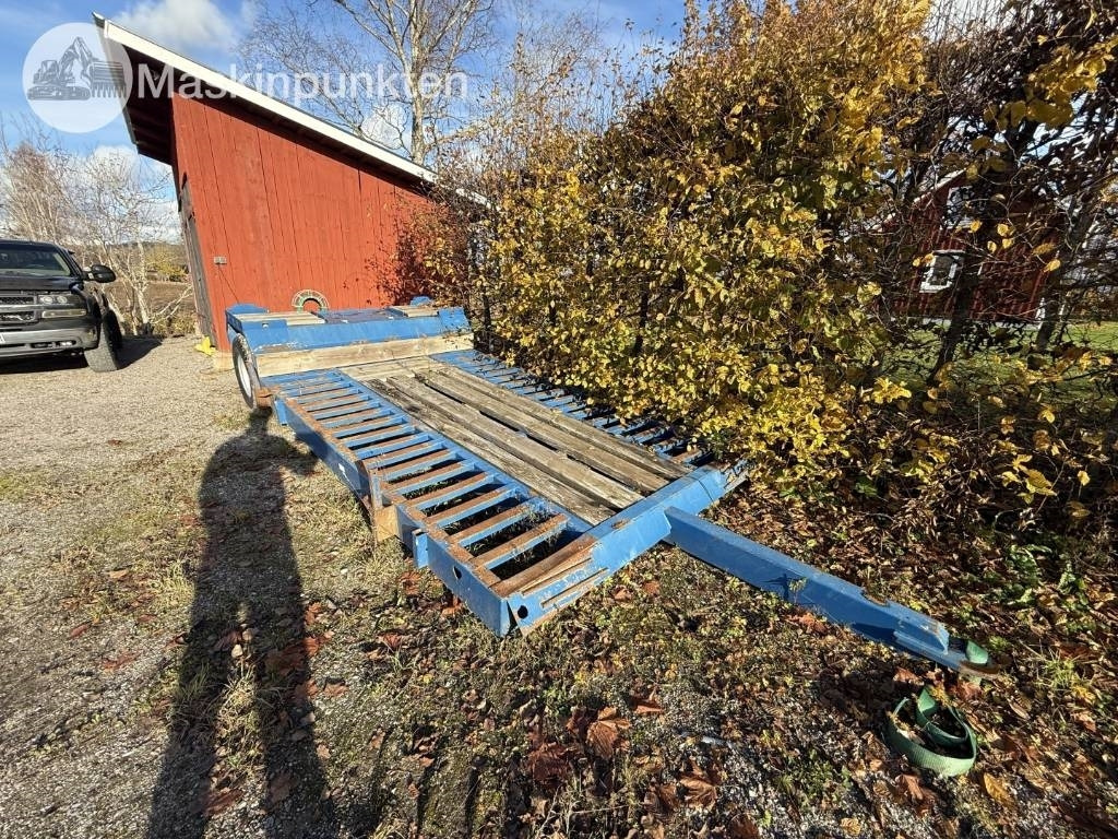 Maskintrailer Till traktor - Remorque porte-engin surbaissée: photos 3 Maskintrailer Till traktor - Remorque porte-engin surbaissée: photos 3