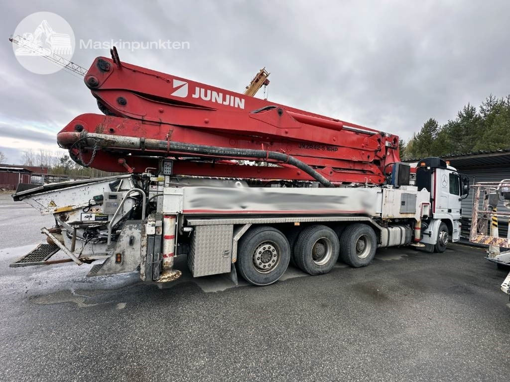 Mercedes-Benz 2651 L 8X4 Junjin jxzr42-5.16hp - Camion pompe: photos 4 Mercedes-Benz 2651 L 8X4 Junjin jxzr42-5.16hp - Camion pompe: photos 4