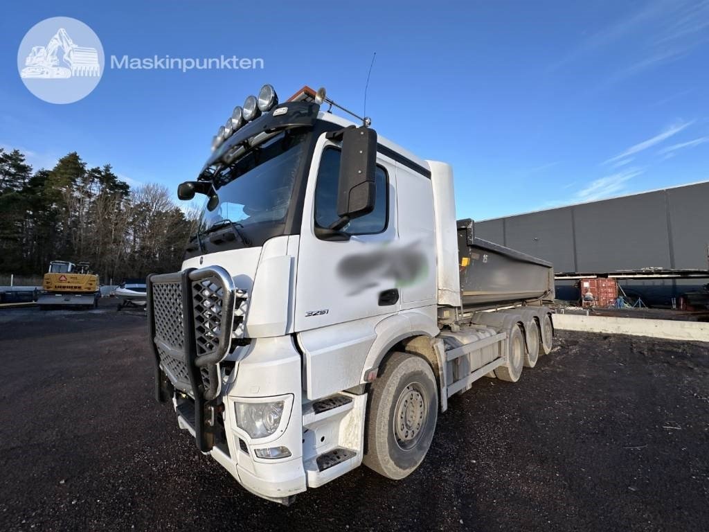 Mercedes-Benz Arocs 3251 - Camion ampliroll: photos 1 Mercedes-Benz Arocs 3251 - Camion ampliroll: photos 1