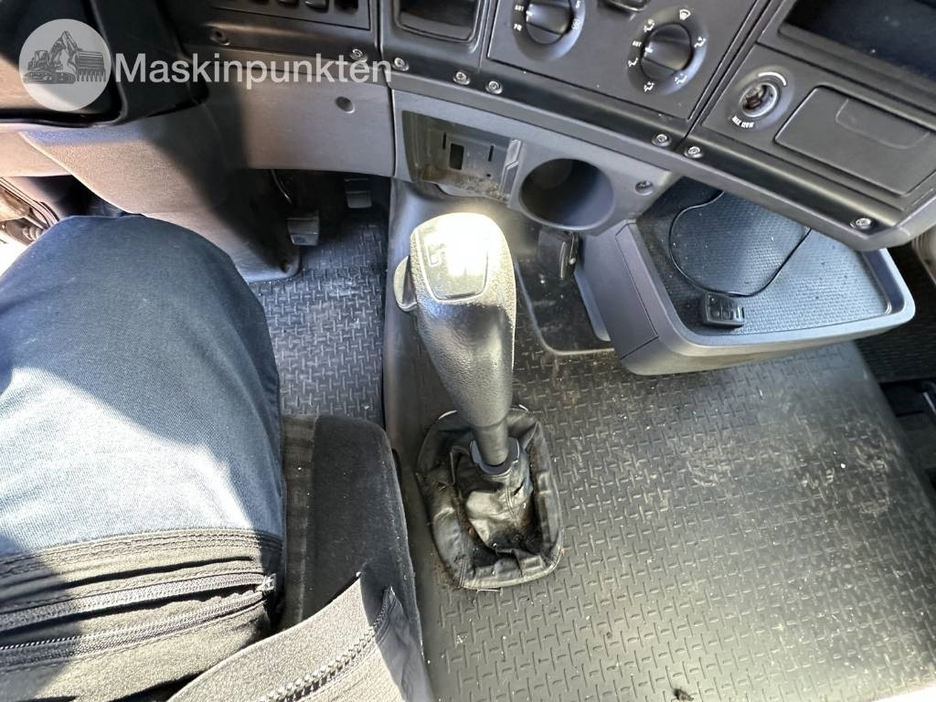 Crédit-bail Scania R 560 LB Scania R 560 LB: photos 27 Crédit-bail Scania R 560 LB Scania R 560 LB: photos 27