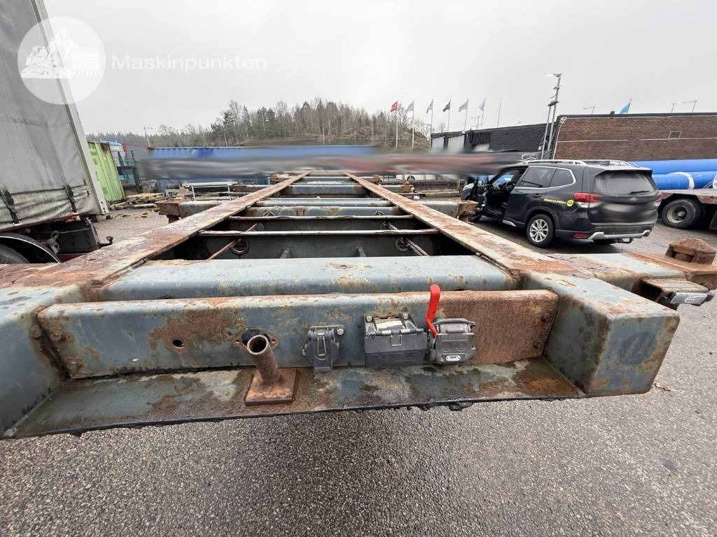 Schweriner CS 40 - Semi-remorque porte-conteneur/ Caisse mobile: photos 2 Schweriner CS 40 - Semi-remorque porte-conteneur/ Caisse mobile: photos 2