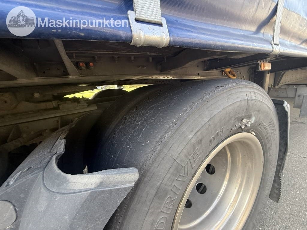 Tracteur routier DAF 530: photos 24