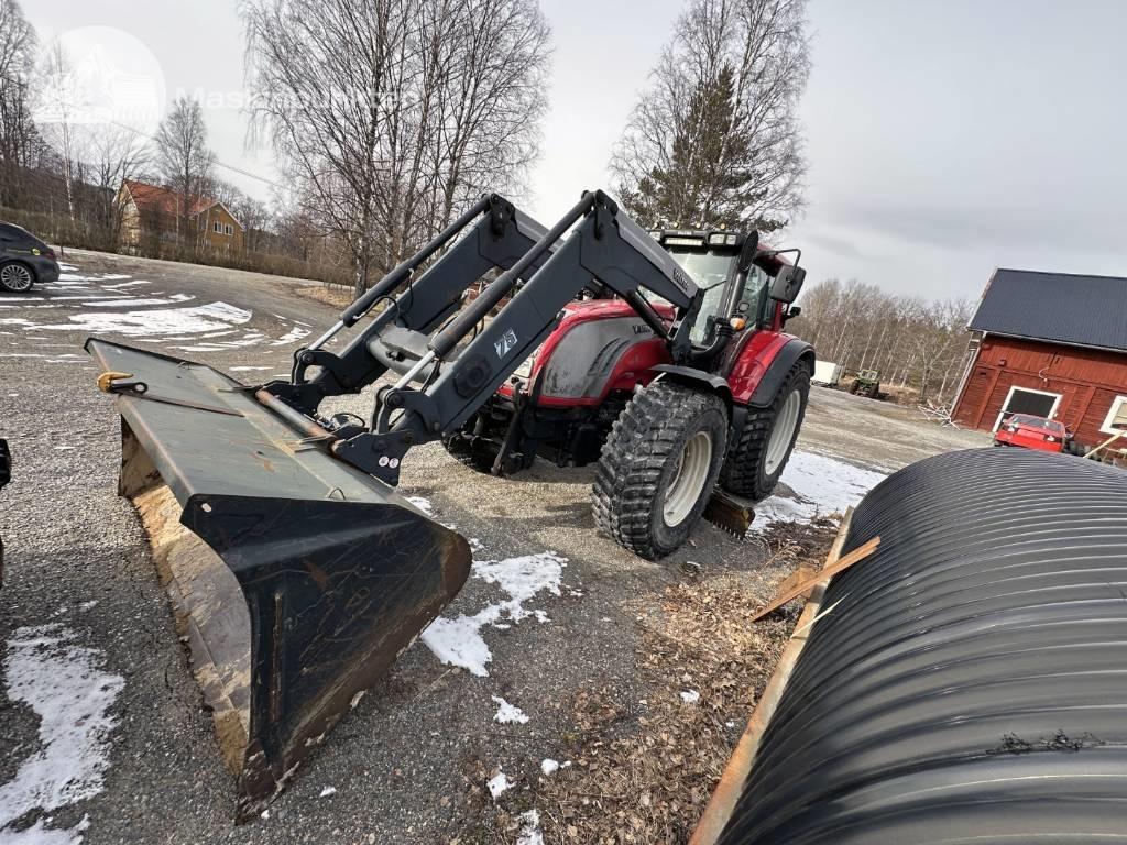 Valtra T 202 - Tracteur agricole: photos 1 Valtra T 202 - Tracteur agricole: photos 1