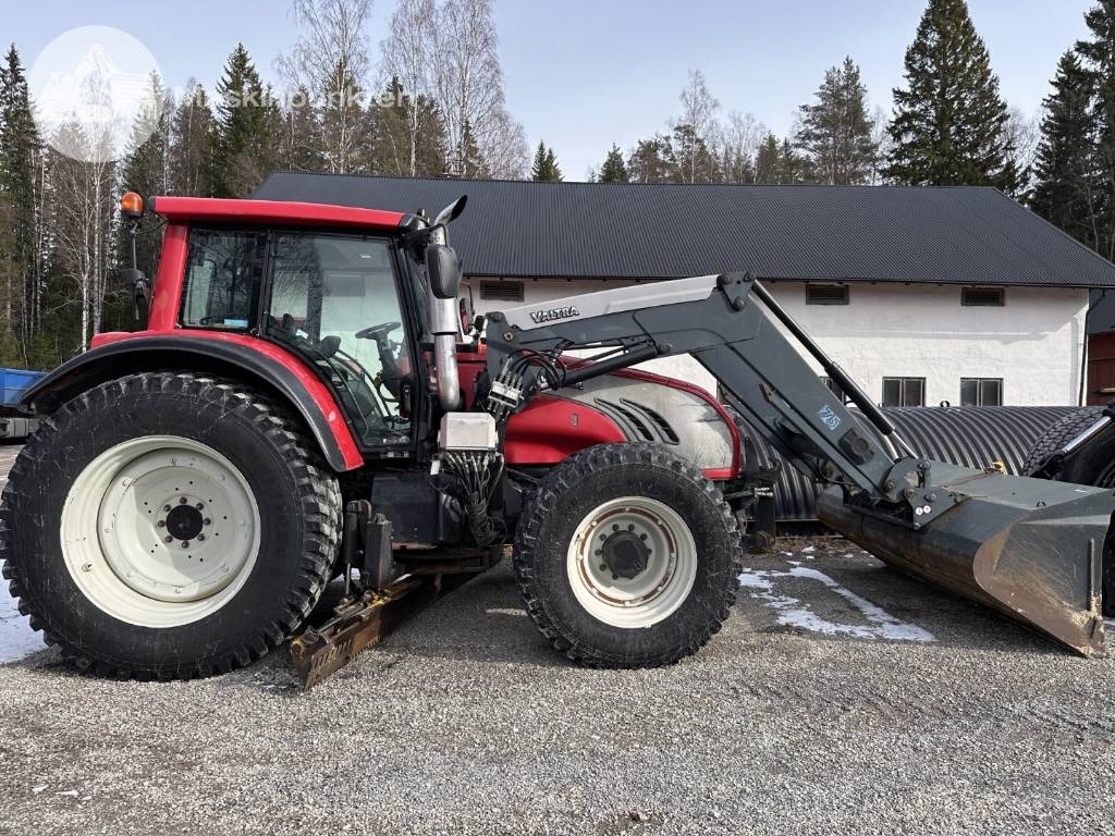 Valtra T 202 - Tracteur agricole: photos 4 Valtra T 202 - Tracteur agricole: photos 4