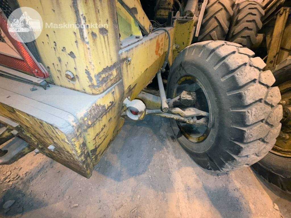 Chargeuse sur pneus Volvo BM 218: photos 25