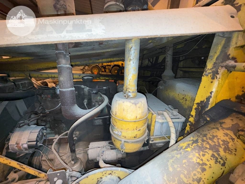 Chargeuse sur pneus Volvo BM 218: photos 28