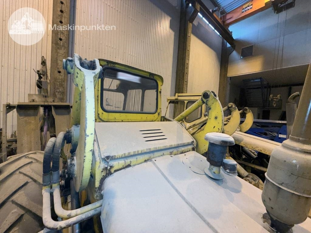 Chargeuse sur pneus Volvo BM 218: photos 23