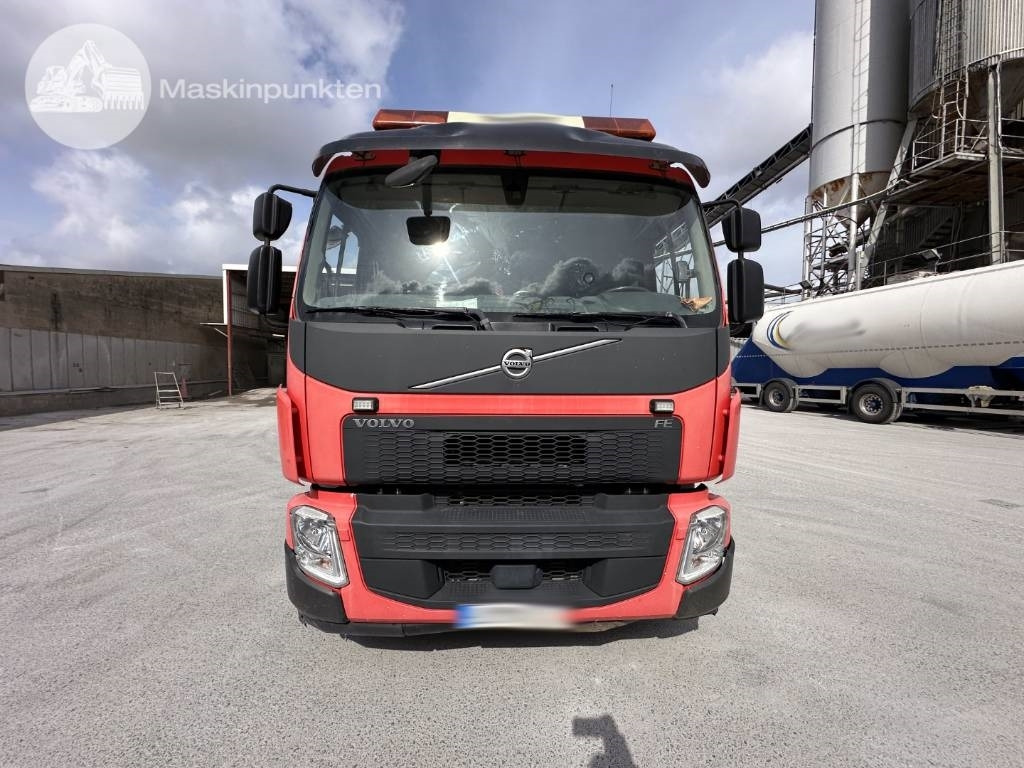 Volvo FE 320 - Camion malaxeur: photos 3 Volvo FE 320 - Camion malaxeur: photos 3