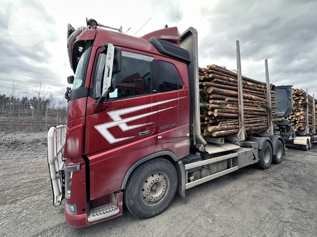 Volvo FH 16 650 - Camion grumier: photos 2 Volvo FH 16 650 - Camion grumier: photos 2