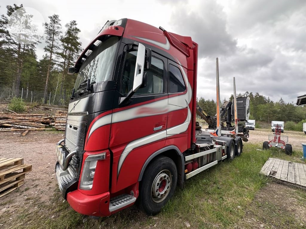 Volvo FH 16 750 - Camion grumier: photos 1 Volvo FH 16 750 - Camion grumier: photos 1
