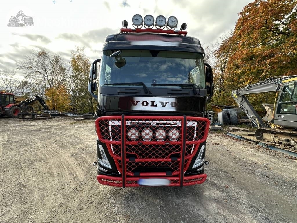 Volvo FH 64 R Timmerbil med kran - Camion grumier: photos 2 Volvo FH 64 R Timmerbil med kran - Camion grumier: photos 2