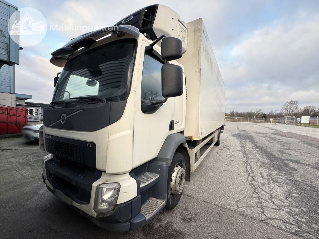 Volvo FL 250 - Camion frigorifique: photos 2 Volvo FL 250 - Camion frigorifique: photos 2
