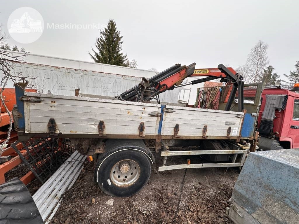Volvo FL7 - Camion grue: photos 4 Volvo FL7 - Camion grue: photos 4