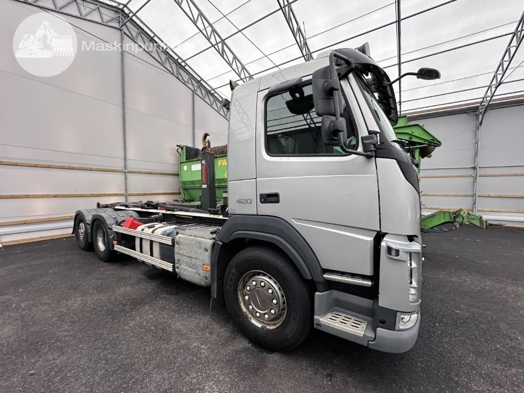 Volvo FM 420 - Camion ampliroll: photos 1 Volvo FM 420 - Camion ampliroll: photos 1