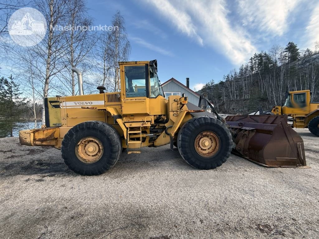 Volvo L 120 C - Chargeuse sur pneus: photos 1 Volvo L 120 C - Chargeuse sur pneus: photos 1