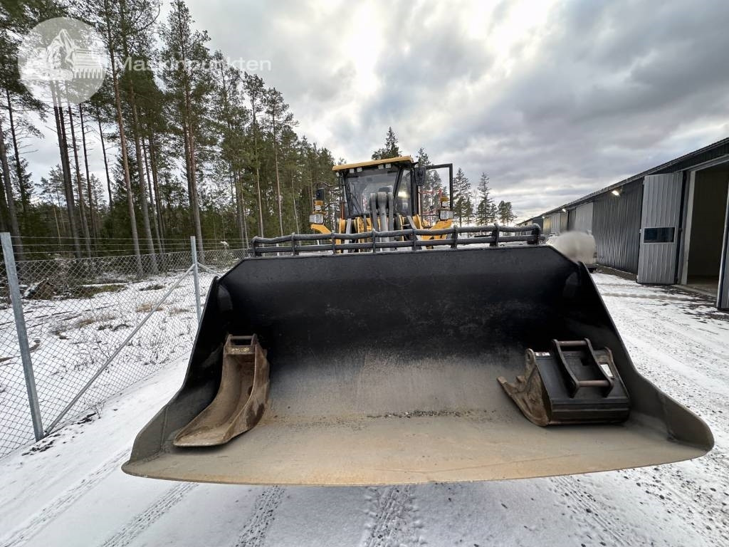 Volvo L 180 H - Chargeuse sur pneus: photos 2 Volvo L 180 H - Chargeuse sur pneus: photos 2