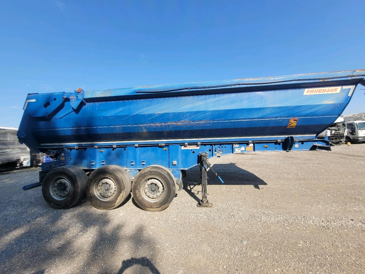 FRUEHAUF BENNE TP FST4FC - Semi-remorque benne: photos 3 FRUEHAUF BENNE TP FST4FC - Semi-remorque benne: photos 3