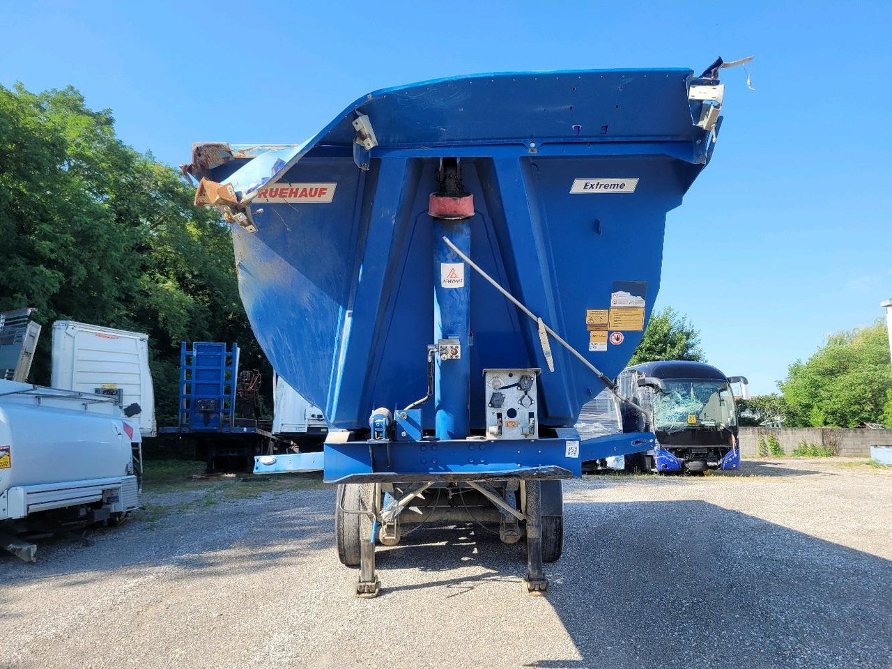 FRUEHAUF BENNE TP FST4FC - Semi-remorque benne: photos 2 FRUEHAUF BENNE TP FST4FC - Semi-remorque benne: photos 2