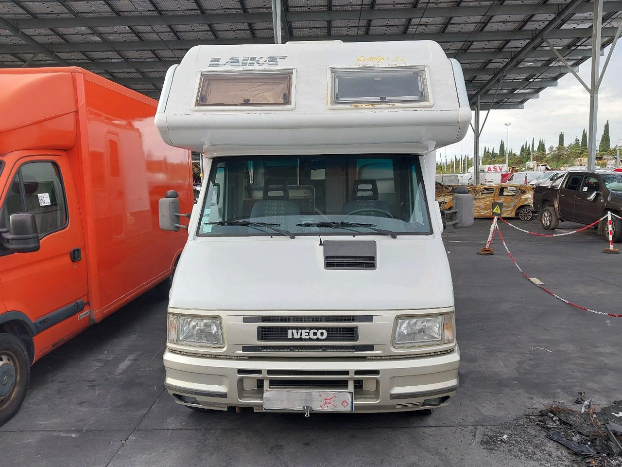IVECO LAIKA 35.12 CAMPING 122 - Camping-car capucine: photos 1 IVECO LAIKA 35.12 CAMPING 122 - Camping-car capucine: photos 1