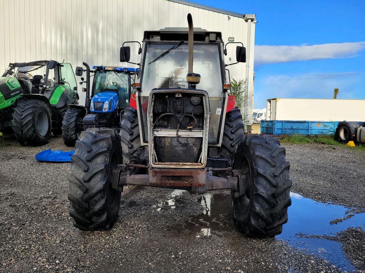 MASSEY FERGUSON 390T-4RM - Tracteur agricole: photos 2 MASSEY FERGUSON 390T-4RM - Tracteur agricole: photos 2